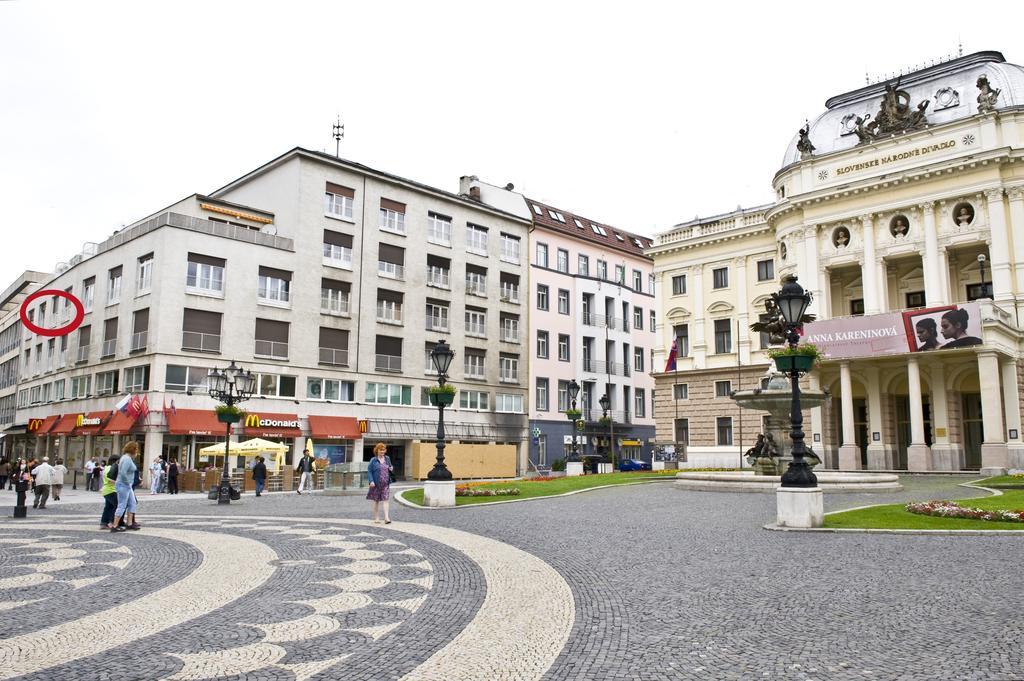 Apartman Old Centre - Rybarska Brana Pressburg Exterior foto